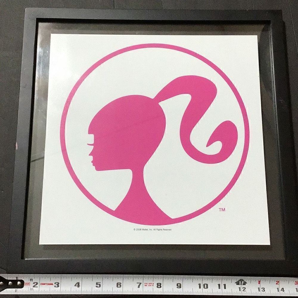 Barbie vintage 2008 framed Pink Barbie, silhouette, small nick in frame ￼